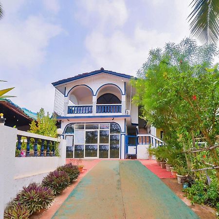 Oyo Royal Castle Near Baga Beach Ngoại thất bức ảnh